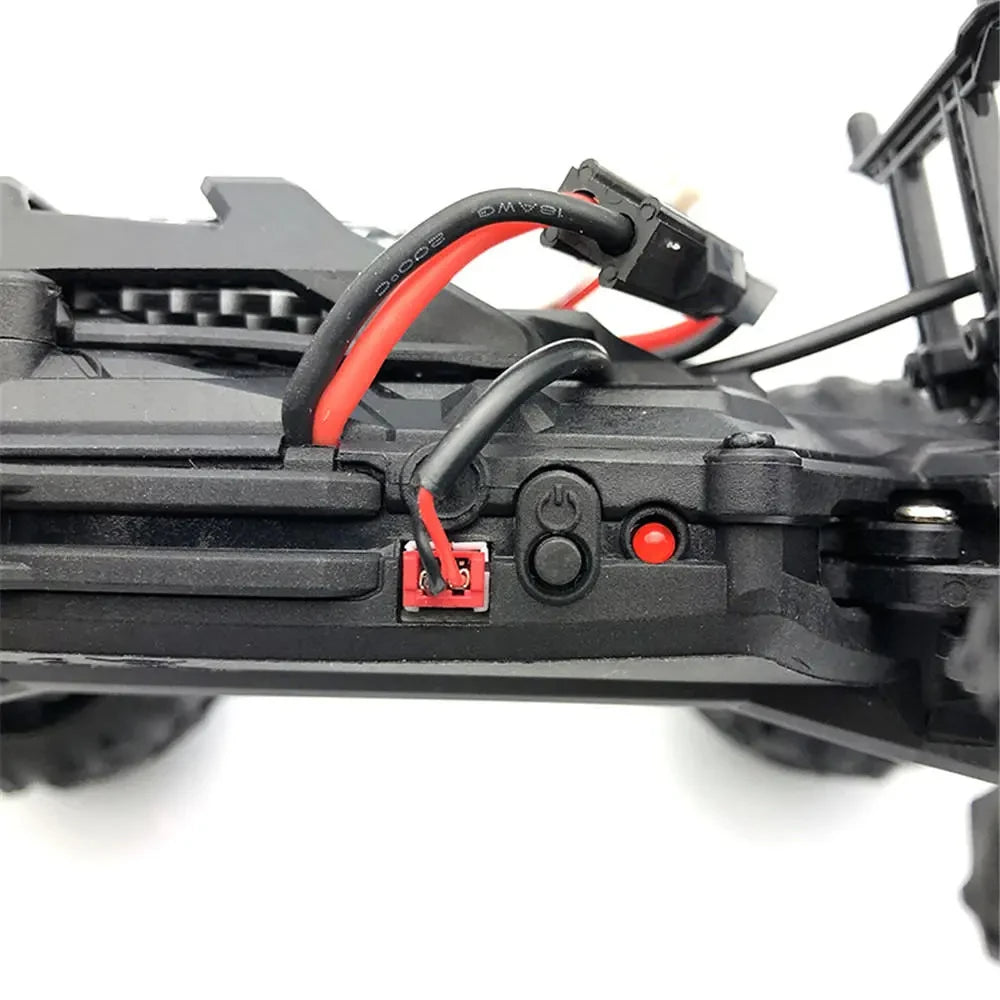 Xinlehong 1:20 RC 9145 Yüksek Hızlı Uzaktan Kumandalı Araba | 2.4 Ghz USB Şarj 26 Km/s 4WD Brushed Menzil 60 Metre Suya Dayanıklı Kırmızı 14+ Yaş ve Üzeri Çocuklar İçin