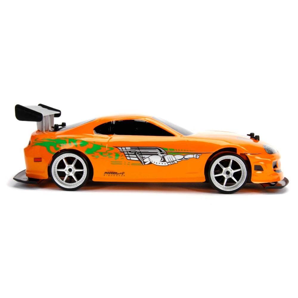 Jada 1:10 RC Brian's 1995 Toyota Supra MK4 Drift Uzaktan Kumandalı Araba | 2.4 Ghz USB Şarj 42cm 9 Km/s 4WD Fast & Furious 8+ Yaş ve Üzeri Çocuklar İçin