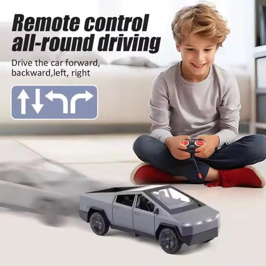 Roadracer 1:14 Cyber Uzaktan Kumandalı Kamyon 27 Mhz 27 Cm USB Şarj Işıklı Koyu Gri