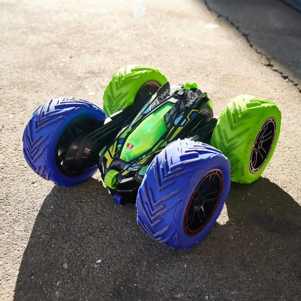 Dickie 1:18 RC Cyber Flip Uzaktan Kumandalı Araba | 2.4 Ghz USB Şarj 22 Cm 12 Km/s 360° Akrobasi Hareketleri ve Led Işıkları 6+ Yaş ve Üzeri Çocuklar İçin