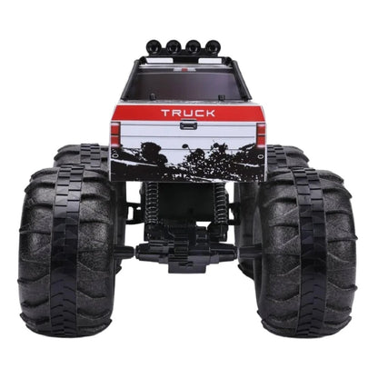 Maisto 1:8 RC Gaint Monster Truck Uzaktan Kumandalı Dev Kamyon | 2.4 Ghz 60 Cm USB Şarj Kendin Yap Montaj Büyük Köpük Lastikler 8+ Yaş ve Üzeri Çocuklar İçin